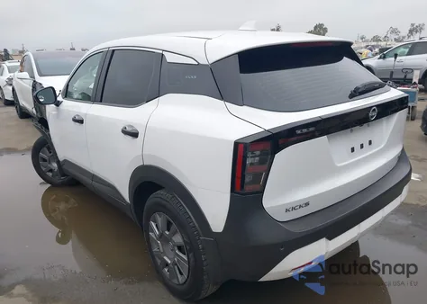 2025 Nissan Kicks S Intelligent Awd z USA, uszkodzony, nr VIN 3N8AP6BB4SL318053